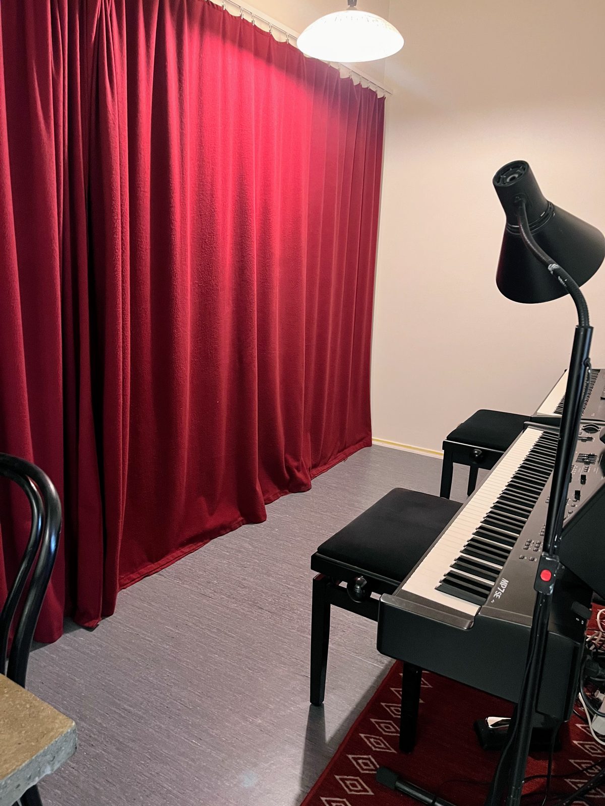 Undervisningsrum med piano på Bangatan